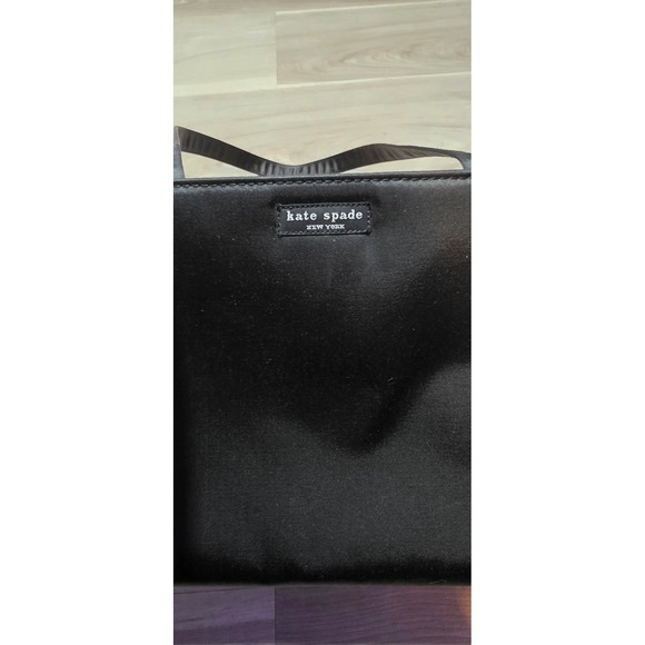 Kate Spade New York Black Shoulder Bag Logo Accent Inner Pockets Matching Pouch - Picture 11 of 11